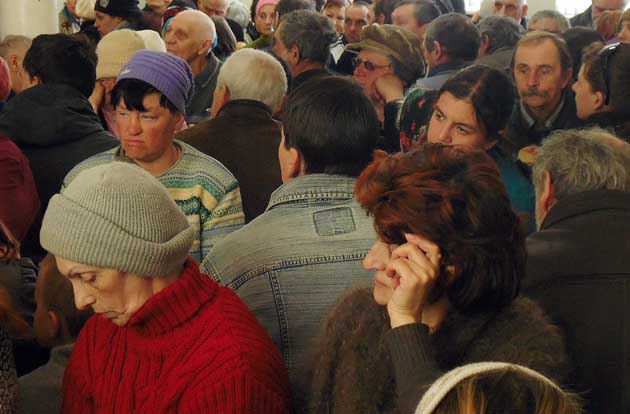Christian missionaries feed poor and overlooked in community